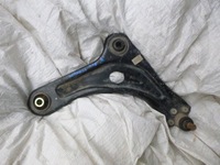 фото thumb №1, Peugeot 208 2008 c3 правый перед передний рычаг