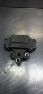 фото thumb №1, Кронштейн подушка двигуна audi q3 8u 8j0199555k