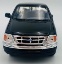 Ford F-150 Flareside Supercab Pickup 2001 1:24 Motormax 73284 черный