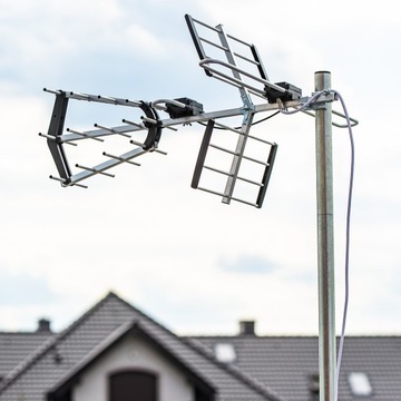 ANTENA SATELITARNA KIERUNKOWA DO TV NAZIEMNEJ DVBT 2 ZEWNĘTRZNA LTE UHF 4K