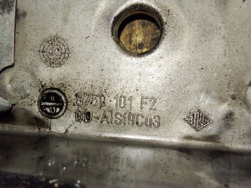 фото thumb №11, Крышка клапанов 2.2 cdi mercedes w203 s203 cl203 w210 sprinter a6110160605