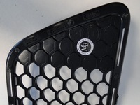 фото thumb №8, Mercedes c w204 s204 204 przed liftem решётка средняя w бампер 63 amg