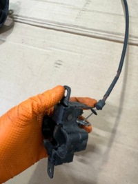 фото thumb №10, Замок капот, замки, трос капот, тягa mercedes cl w216