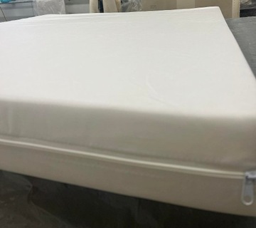 Матрас 140х200 см с чехлом - Н3 средней жесткости