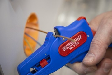Автоматический инструмент для зачистки проводов 0,2-16 мм2 (24-5 AWG) Weicon No.5