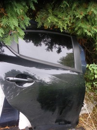 фото thumb №1, Двері mazda 2 2015-2019