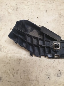 фото thumb №8, Toyota auris ползун бампера правый зад 52575-02070