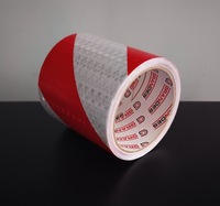 фото thumb №10, Стрічка samoprzylepna попереджувальна плівка відбиваюча pryzmatyczna 100mm 5m