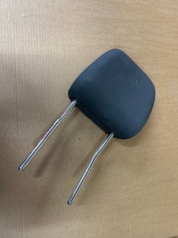 фото thumb №1, Audi a1 82a 19-21r подголовник сиденья перед