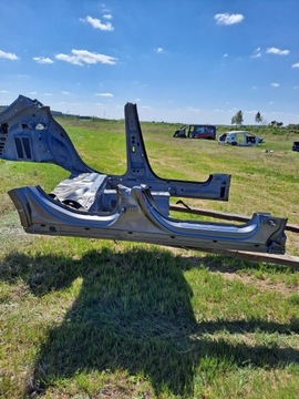 фото thumb №1, Поріг правий mercedes a клас w177