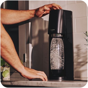 САТУРАТОР ГАЗИРОВАННОЙ ВОДЫ SODASTREAM, ЧЕРНЫЙ НАБОР, БУТЫЛКА 1л + КАРТРИДЖ CO2