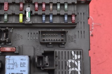 фото thumb №10, Коробка запобіжників 9649301780 bsi citroen c5 1 i 2.2 hdi 133 km 01-04