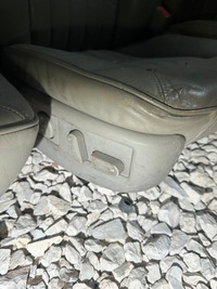 фото thumb №8, Сиденья кожа серая a8 d2 lift audi подогрев