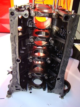 фото thumb №10, Блок двигателя sprinter 906 om 646 2.2 cdi r6460110801 лёгкий царапины