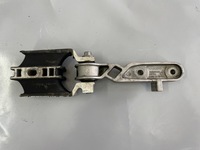 фото thumb №1, Volvo s90 ii 2.0 d4 кронштейн подушка коробки 31359890