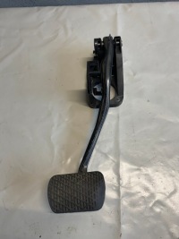 фото thumb №1, Mercedes w246 педаль тормоза автоматическая коробка передач a2462900501