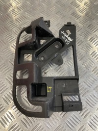 фото thumb №1, Напрямна бампера лівий задня peugeot 5008 ii 16-