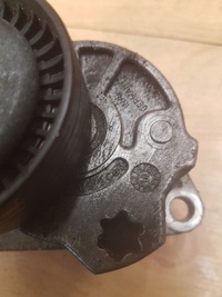 фото thumb №3, Ролик натяжитель volvo v40 lift 2.0t