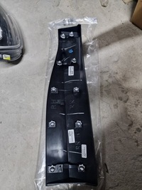 фото thumb №5, Молдинг дверь правый задняя ford mustang mach-e