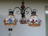 Кованая люстра, 3 рожка, дерево, расписная керамика