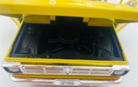 Ford F-100 Pickup 1972 1:24 Motormax 79384 желтый
