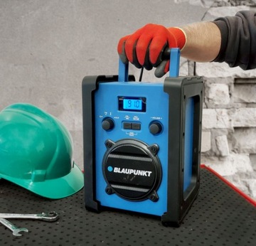 СТРОИТЕЛЬНАЯ РАДИОБАТАРЕЯ ПОРТАТИВНЫЙ ГРОМКОГОВОРИТЕЛЬ PLL/BT/AUX BLAUPUNKT PP30