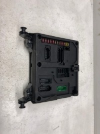 фото thumb №1, Коробка bsi предохранителей vw sharan s110730100d