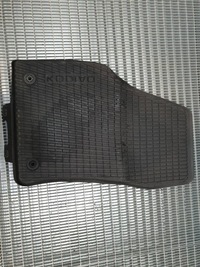 фото thumb №8, Килимки комплект оригінал skoda kodiaq 2021 europa