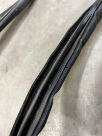 фото thumb №4, Прокладка двері перед передніх range rover evoque l538 3 двері