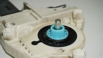 фото thumb №12, Audi q7 4l a6 c6 двигунчик підйому скло