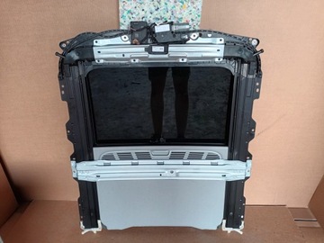 фото thumb №8, Audi a4 b9 8w sedan люк 8w5877041a блок керування двигунчик накладка 72 km