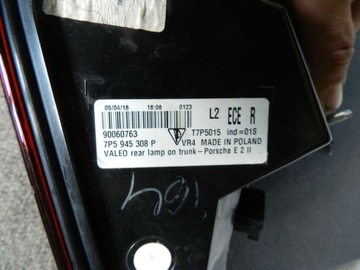 фото thumb №5, Porsche cayenne 7p5 рестайлинг 14- лампа led крышка правая