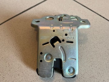 фото thumb №6, Замок крышки багажника audi seat skoda octavia 3 оригинальный номер