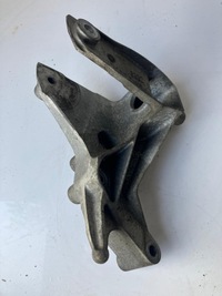 фото thumb №1, Кронштейн двигуна нижня captiva 2.2 vcdi x01178