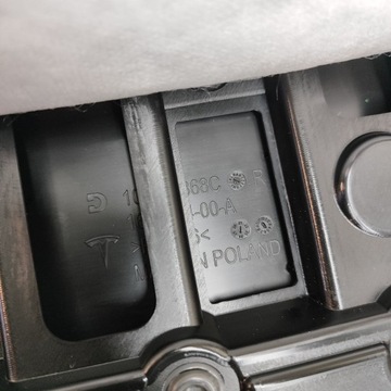 фото thumb №10, Tesla модель y 2024 правая сторона обшивки / обшивка дверь задних