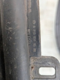 Купить E-klasa w213 2016-2023 прокладка крышки двигателя капот передней, фото thumb