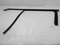 фото thumb №1, Peugeot 2008 прокладка дверь левых передних водителя направляющая стекло