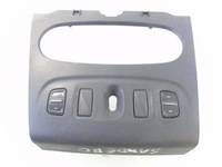 фото thumb №1, Панель рамка консолі dacia sandero ii 275003978r