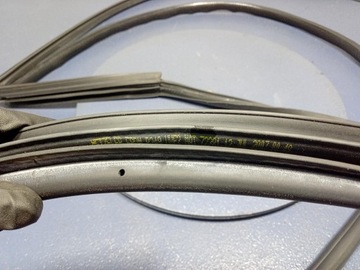 фото thumb №6, Alfa romeo brera 05-10 прокладка дверь правых правая