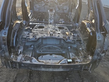 фото thumb №1, Pas задний пол багажника porsche cayenne ii ванна hb четверть