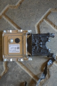 фото thumb №1, Vw up блок керування двигуна 04c906020bk