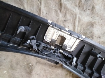 фото thumb №8, Audi q7 защита ремня зад краю багажника 12r евро