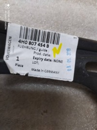 фото thumb №3, Audi a8 напрямна бампера правий задня 4h0807454b