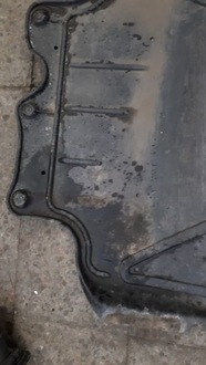 фото thumb №11, 3q0825235a - захист плита pod двигун vw/audi/skoda/seat - пошкоджена нижні