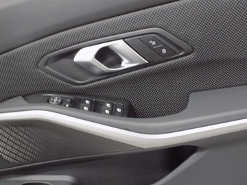 фото thumb №5, Bmw g20 g21 обшивки обивка дверь uk