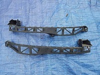 фото thumb №1, Кронштейн лампы передней mazda 3 03-09 l/r