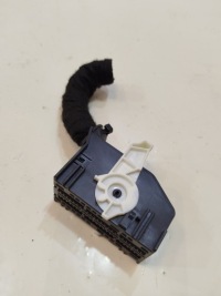 фото thumb №1, Колодка штекер vw passat b8 5q0937700c