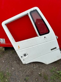 фото thumb №1, Nissan atleon 35.15 двері праве bez корозія !!