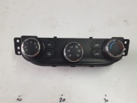 фото thumb №1, Kia ceed 2 ii 12-16r панель кондиционера обдув 97250-a2000