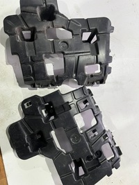 фото thumb №1, Напрямна бампера правий задня renault megane iv 850426190